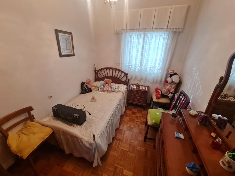 Foto be7913b1-be7e-4253-82c0-bb606e0448ae. Rent semi detached house with heating parking in Barrocanes Ourense