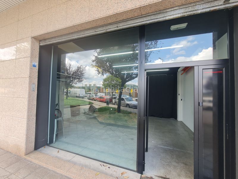 Foto 27f9c58a-e0d2-416c-8e6a-96ab8b536bce. Lloguer local comercial a avenida otero pedrayo 42 a Ourense