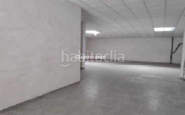 Foto 4ff13e05-5097-4fad-8716-2ba147356c34. Lloguer local comercial a rúa telleira 5a a Universidad Ourense