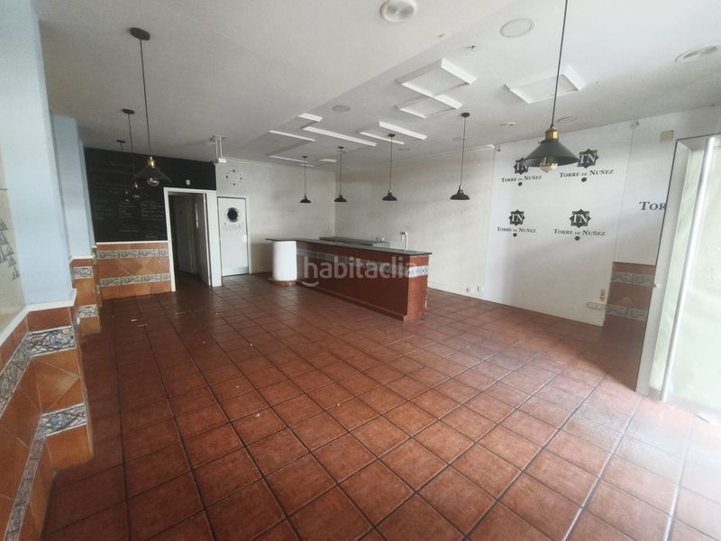 Foto 0548e152-d0c1-4b88-936f-1941f9d9ab45. Lloguer local comercial a avenida de santiago 41 a Ourense
