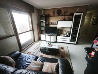 Rent Flat in Estrada de mourillos 33. Piso en celanova en la entrada de la autovia