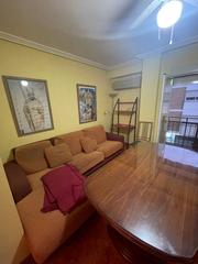 Etagenwohnung  N/a