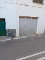 Local Comercial  Camino viejo alcora. Se vende local comercial o bajo como garaje o trastero