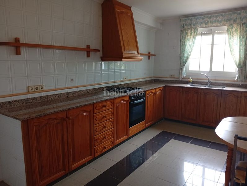 Foto a9e805d2-9329-4517-bfca-6197f6d06948. Casa amb xemeneia a El Balcó-Jaume I Oropesa del Mar