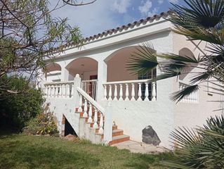 Casa  Carrer dels xipres. Se vende casa independiente  con garaje, jardin y barbacoa