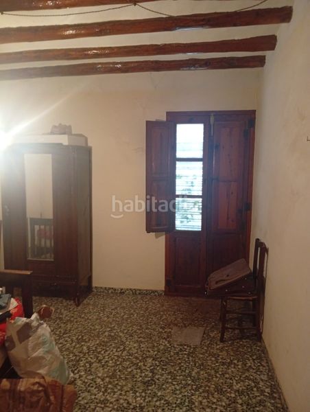 Foto ae8dcdec-d1c8-4aa6-afa8-e8bf5cef15a8. Casa amb xemeneia calefacció aparcament a Albocàsser
