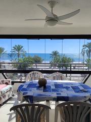 Apartament  Avenida ferrandis salvador. Se vende apartartamento frontal al mar con plaza de garaje y tra