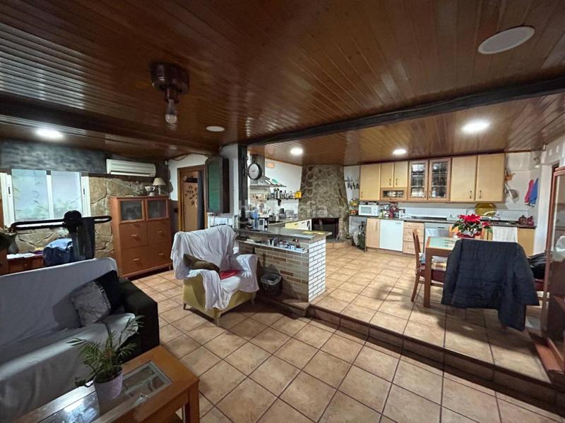 Foto 630a5cc7-e48e-4283-b12a-36467193e379. Casa amb aparcament piscina a Olèrdola