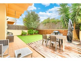 Flat  Noguera ribagorçana. Bajo con jardín privado en zona residencial de el vendrell  3 ha