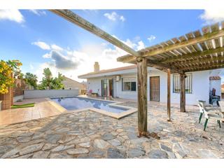 Chalet  Joan alcover. Espectacular casa unifamiliar en una sola planta en vendrell