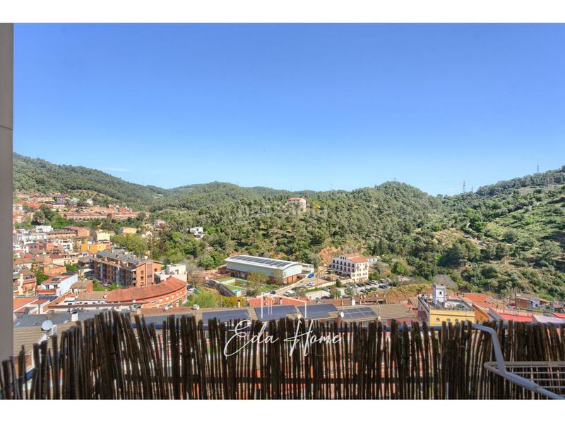 Foto 0a61937c-ac10-4738-97e4-83f9d990e4ec. Dúplex a Sant Climent de Llobregat