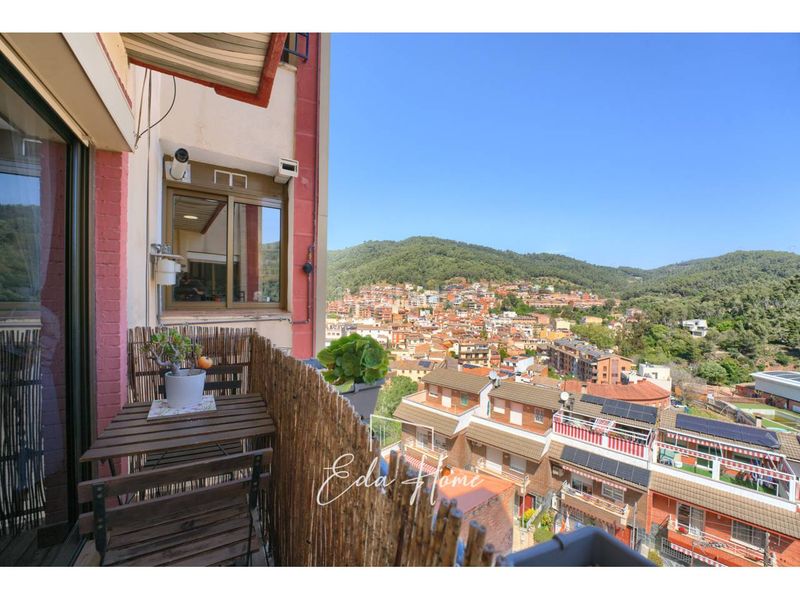 Foto f1478fe2-8b06-4f41-83a4-b34d21233896. Dúplex a Sant Climent de Llobregat