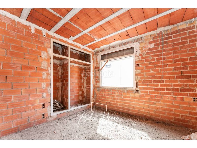 Foto 3d1230e9-b326-44c9-b56b-dfd685c8ed75. Casa adossada amb aparcament a Les Roquetes Sant Pere de Ribes
