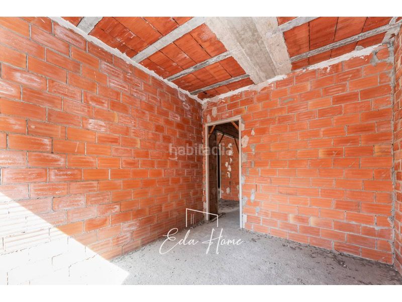 Foto 6b0d47b6-63a2-4657-8d13-28175bf32f2b. Casa adossada amb aparcament a Les Roquetes Sant Pere de Ribes