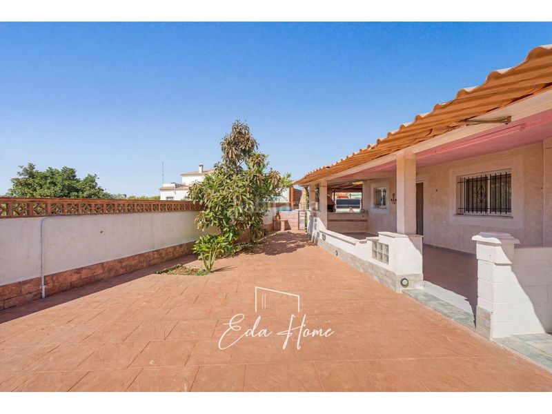 Foto 57eb27f9-8d56-4edd-95e5-d6661202d01a. Casa a Nord Vilanova i la Geltrú