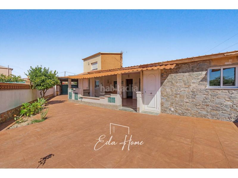 Foto a551c567-ea35-4208-997b-410227e9ecb0. Casa a Nord Vilanova i la Geltrú