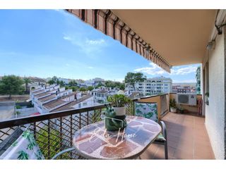 Pis  Calle doctor zamenhof. Exclusiva vivienda en una de las principales avenidas de vilanov