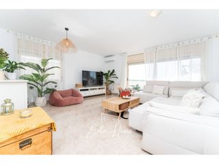 Flat  Avenida vilafranca del penedes. Piso en venta en zona nord