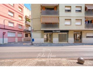 Rent Business premise  Calle pare garí. Local comercial con 8 escaparates en una de las mejores zonas de