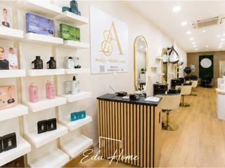 Traspàs Local Comercial a Calle sant gregori 10. Traspaso de estética y peluquería totalmente equipada en el cent