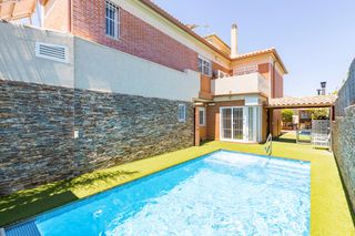 Casa adossada  Calle azahar. D�plex adosado en la alberca - murcia