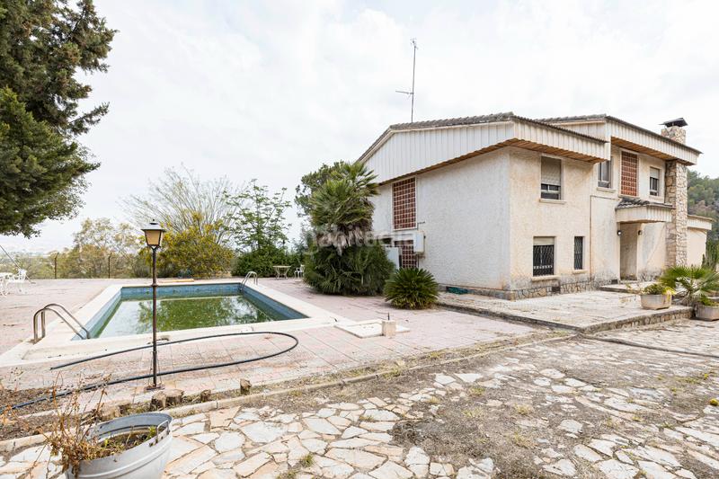 Foto 94cf61f6-ef5c-4e54-8459-09a9d16ea02d. Chalet in calle de la luz 62 in Santo Angel Murcia