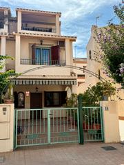 Maison jumelée  Calle río caudal 38. Los narejos, dúplex en esquina de 4 dormitorios, a 200 metros ca