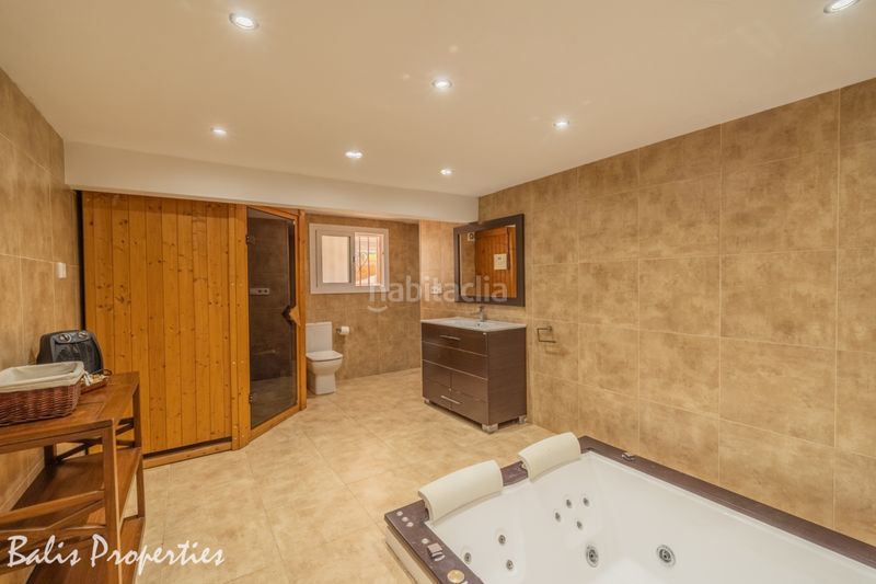 Foto 89880a31-5562-46fe-b144-5957fae5b564. Casa con camino riscaldamento parcheggio piscina in Cabrils