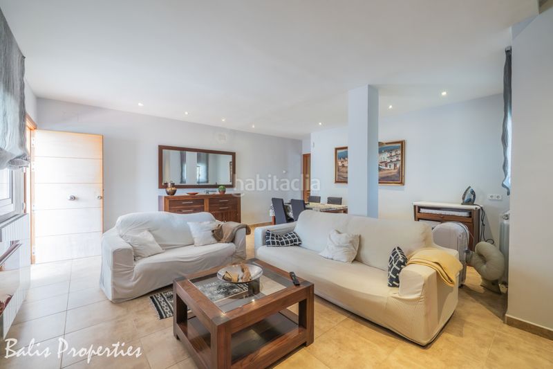 Foto a8b91f58-96ac-4692-9ee0-a0b7cea9a5f6. Casa con camino riscaldamento parcheggio piscina in Cabrils