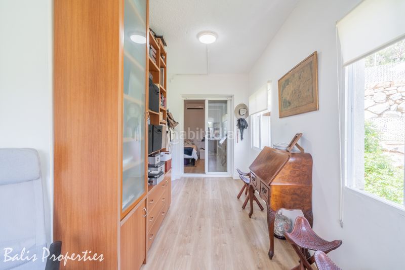 Foto c808a7ff-9b4a-4e9f-88f6-5ad32b12b853. Casa con camino riscaldamento parcheggio piscina in Cabrils