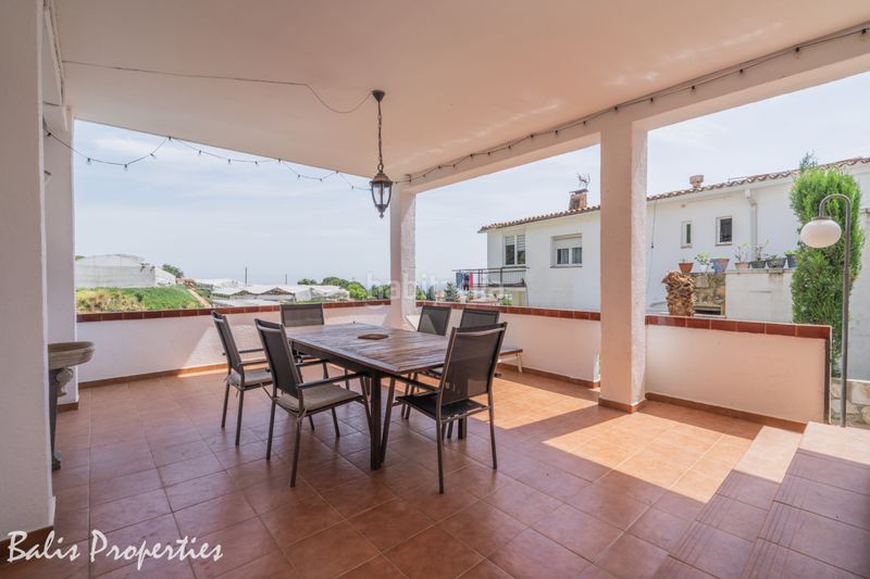 Foto d0362937-6541-426c-87db-b57c7d8c76f9. Casa con camino riscaldamento parcheggio piscina in Cabrils