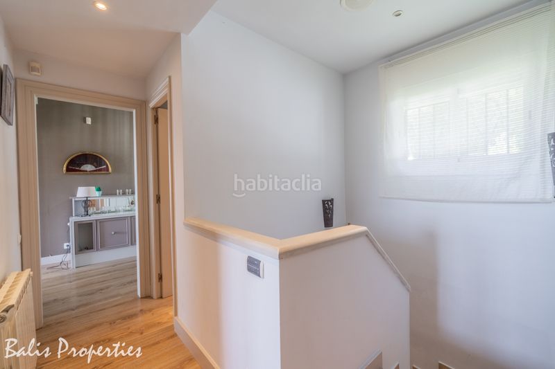 Foto d1feaf62-1653-44df-baf7-caf615c08152. Casa con camino riscaldamento parcheggio piscina in Cabrils