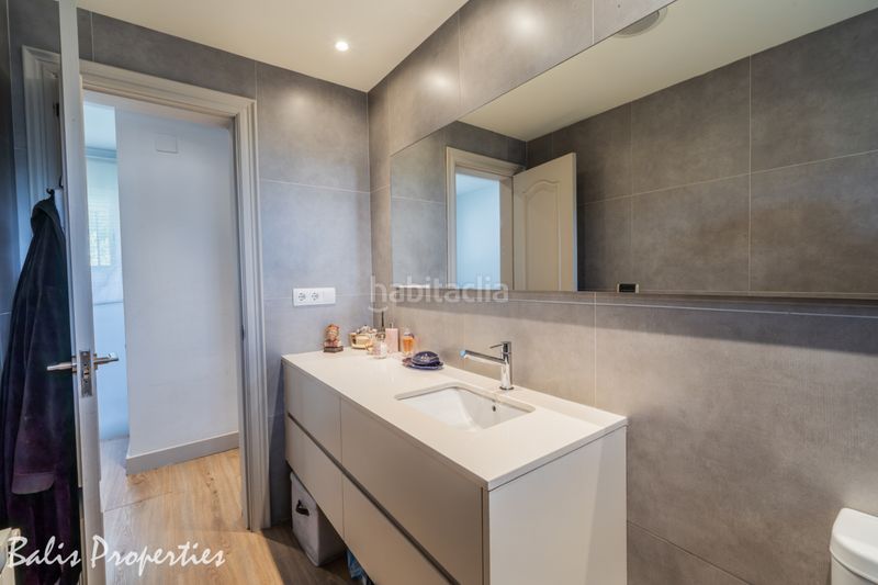 Foto d4b4eec3-0fa0-4e1f-beea-c0cd1e267d5d. Casa con camino riscaldamento parcheggio piscina in Cabrils