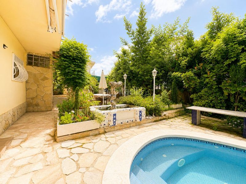 Foto a64f4f87-86b9-49c4-9163-89ba40854209. Casa amb xemeneia calefacció aparcament piscina a Arenys de Mar