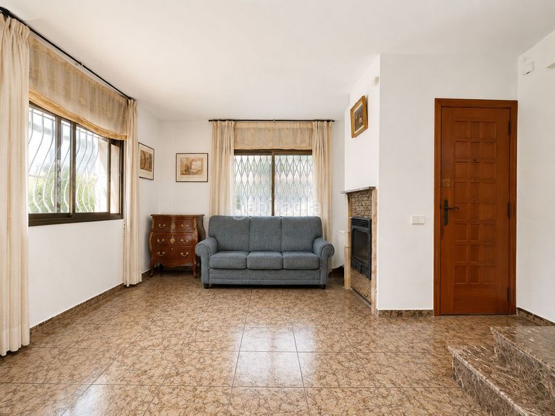 Foto b145679d-cfb0-4220-93c5-73f329aff819. Casa amb xemeneia calefacció aparcament piscina a Arenys de Mar