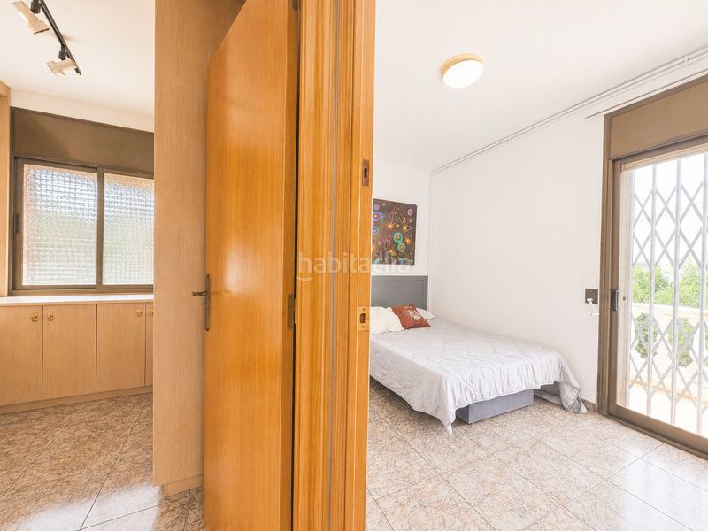 Foto b65a57b6-7cbb-44e6-a761-8680deb97a9c. Casa amb xemeneia calefacció aparcament piscina a Arenys de Mar