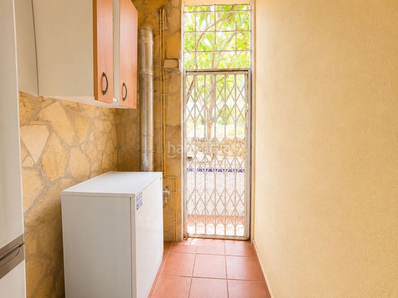Foto fbde4e88-f71d-4bd9-847b-c6709fe5d06f. Casa amb xemeneia calefacció aparcament piscina a Arenys de Mar