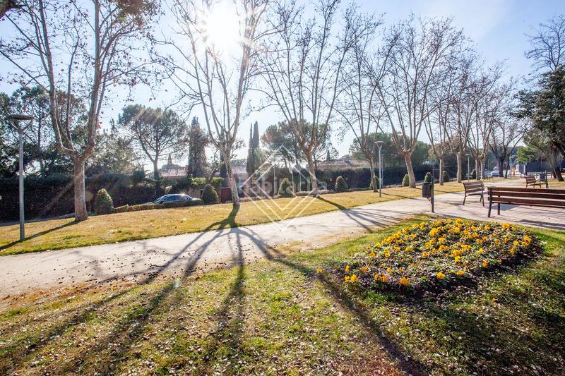 Foto 0d8f1f0d-b7c9-4fee-88ca-d3e5cca0b517. Chalet with heating parking pool in urbanización La Moraleja La Moraleja