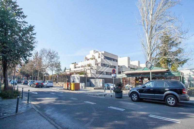 Foto 8f4a2f86-9b1d-4e61-bfd5-90f642472b63. Chalet avec chauffage parking piscine dans urbanización La Moraleja La Moraleja