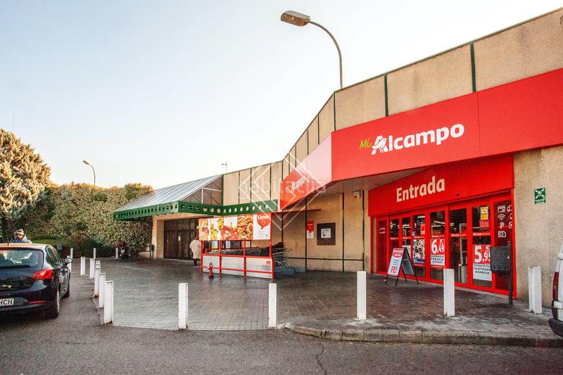 Foto e06383eb-c519-4355-877f-75943e365af6. Xalet amb calefacció aparcament piscina a urbanización La Moraleja La Moraleja