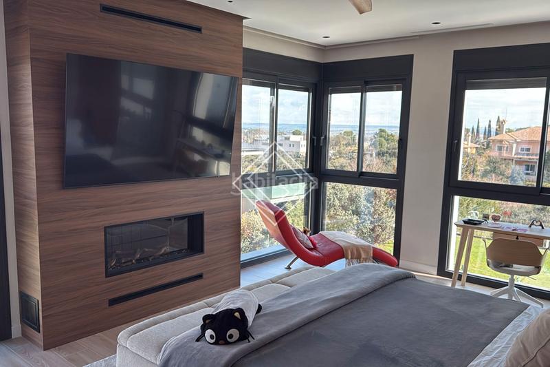 Foto 4103b4e3-74c8-43c2-b33e-2d873b415921. Chalet with fireplace heating parking pool in Ciudalcampo