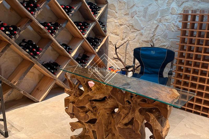 Foto 472dc1f1-45f5-4f5d-97f8-40b4cfe1710d. Chalet with fireplace heating parking pool in Ciudalcampo