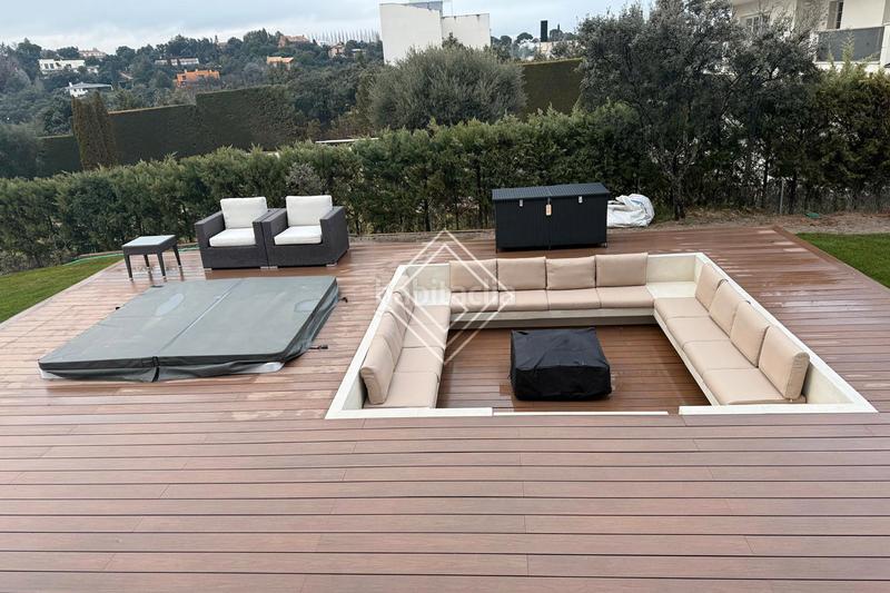 Foto 60cfa616-2af3-4475-a66f-e3d797671615. Chalet with fireplace heating parking pool in Ciudalcampo