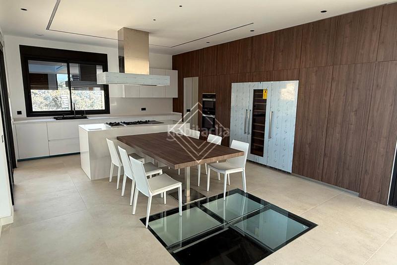 Foto 97ca4d87-46a6-40e2-a9d5-f66bf167008c. Chalet with fireplace heating parking pool in Ciudalcampo