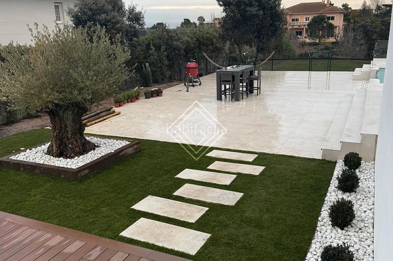 Foto 4b6adc3a-f393-4e80-8622-41b061a7bb18. Chalet con camino riscaldamento parcheggio piscina in Ciudalcampo