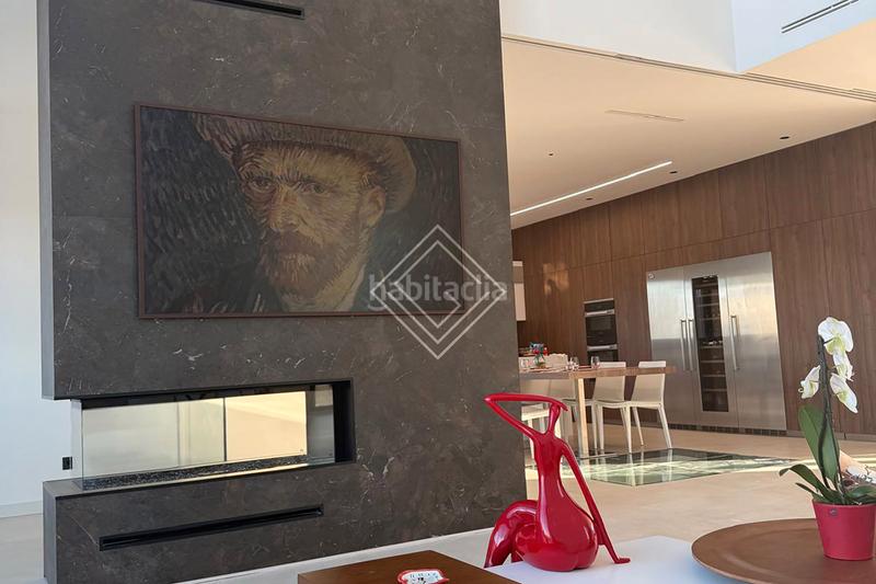 Foto d8fee9a2-1a7a-4ea3-b4ca-96f88d0ea078. Chalet con camino riscaldamento parcheggio piscina in Ciudalcampo