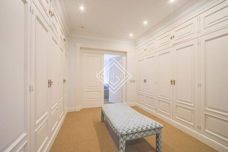 Foto 2be8428f-0ba4-4d5f-95b3-943efec042fa. Affitto chalet con camino riscaldamento parcheggio piscina in Madrid