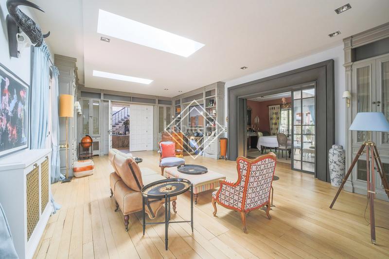 Foto 45774721-a0b0-4d88-8c61-9f6e531da227. Affitto chalet con camino riscaldamento parcheggio piscina in Madrid