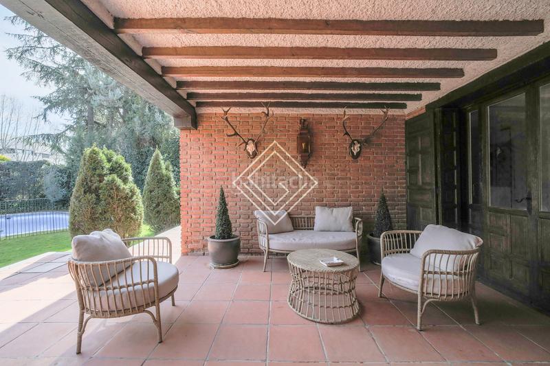 Foto a7a71497-8727-4549-9761-3d4788dd73ce. Affitto chalet con camino riscaldamento parcheggio piscina in Madrid