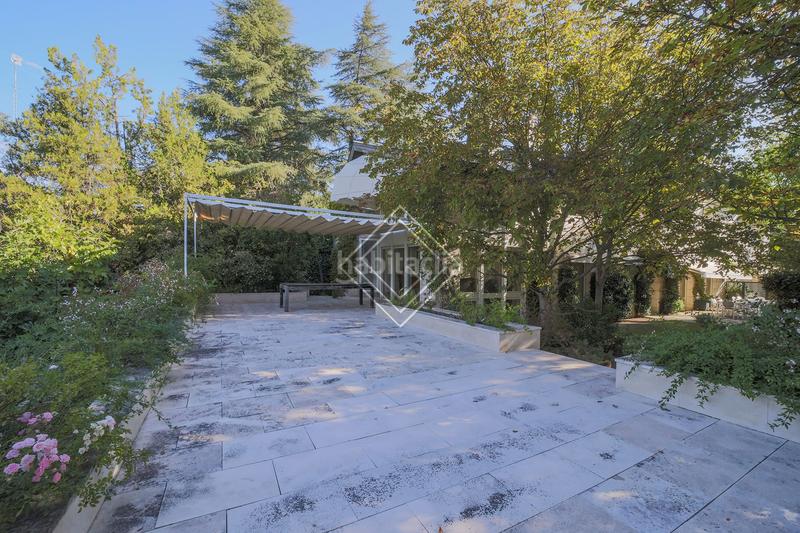 Foto 121f9ea4-401a-43f5-ab88-457c64fad929. Chalet with heating parking pool in Ciudad Universitaria Madrid